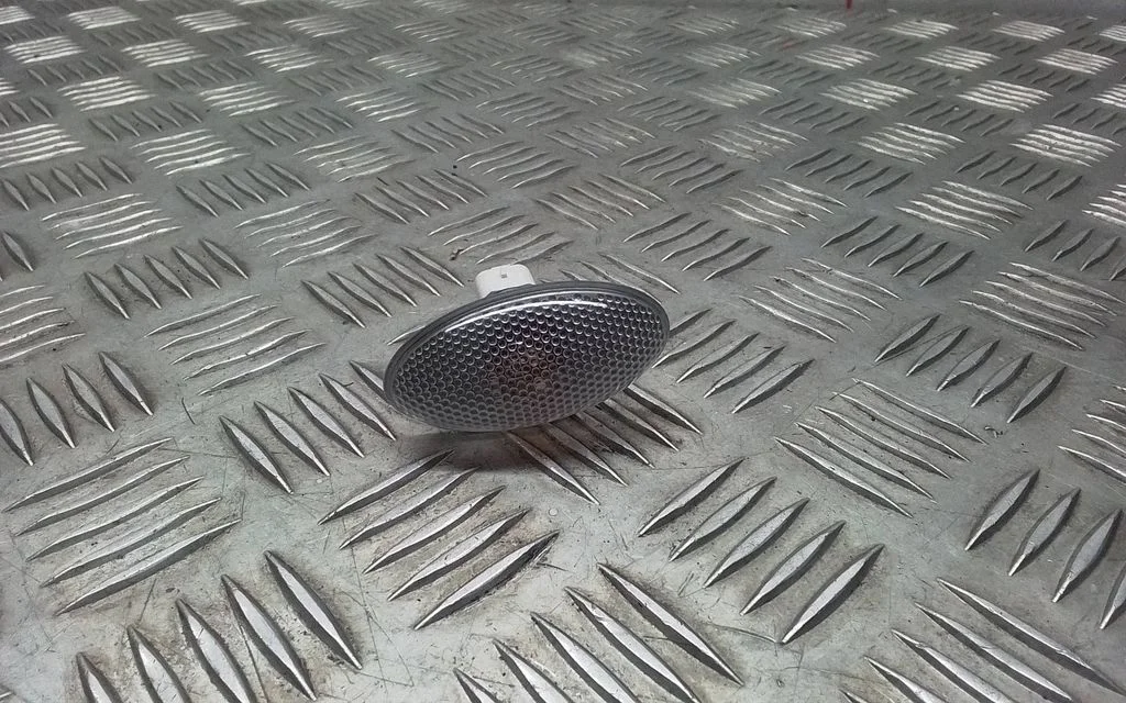 Poritiiva suunatuli – Citroen C5 (2001-2004)