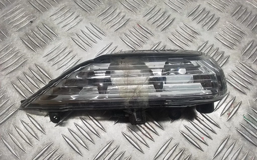 Suunatuli peeglis – Subaru Legacy (2004-2006)