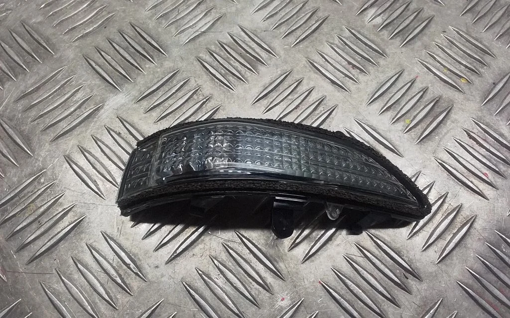 Suunatuli peeglis – Subaru Impreza IV (2013-2016)