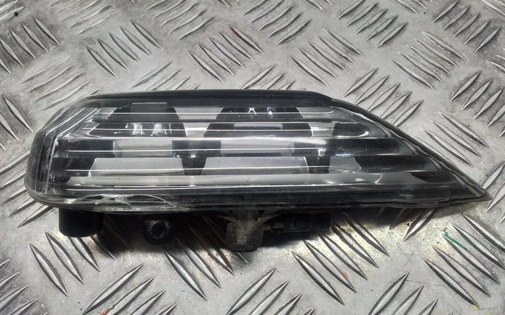 Suunatuli peeglis – Subaru Legacy (2004-2006)