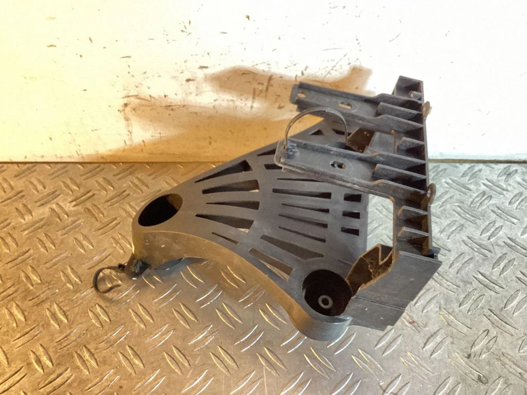 A/C compressor mount bracket – Tesla Model Y (2020-)