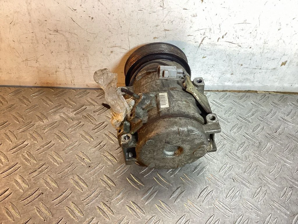 Air conditioning (A/C) compressor (pump) – Toyota Land Cruiser (J120) (2002-2009)