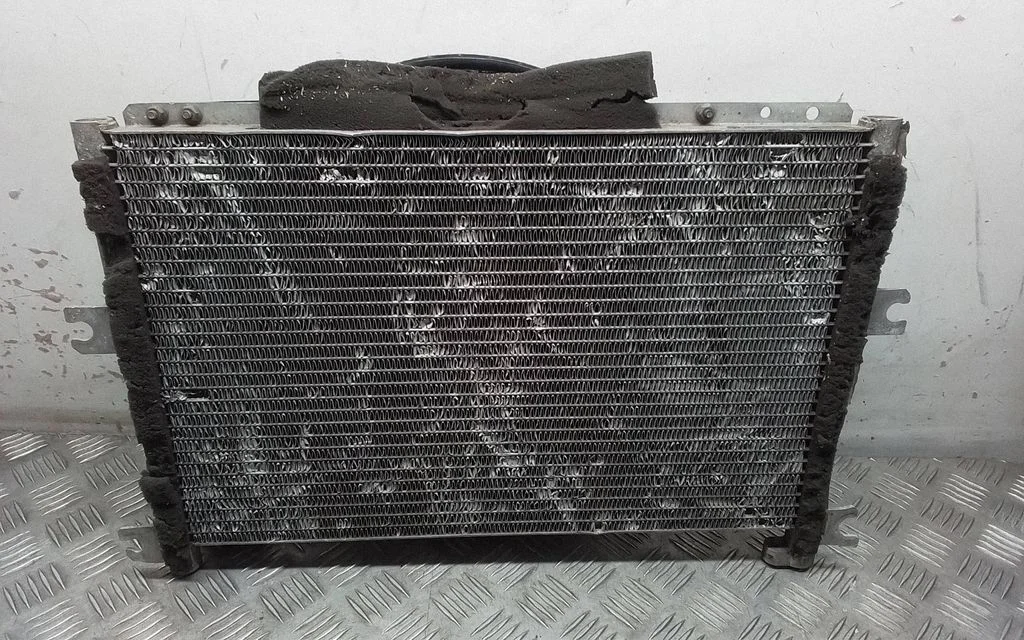 A/C cooling radiator (condenser)