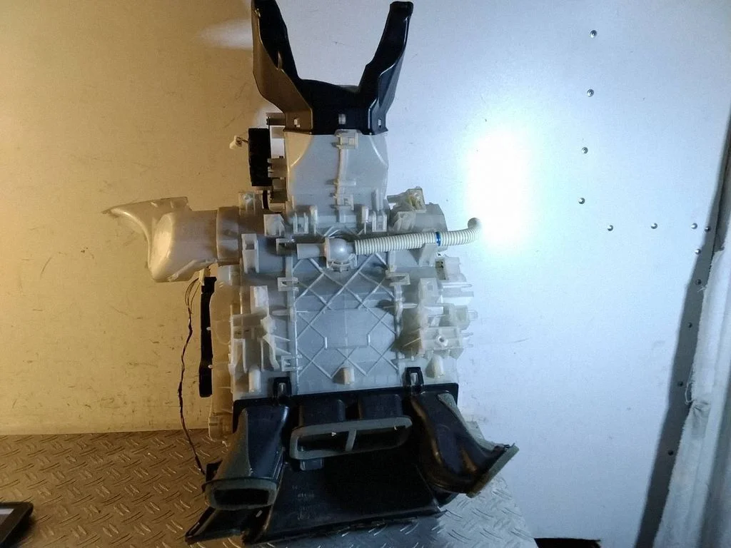 Obudowa nagrzewnicy – komplet – Lexus NX (2014-2021)