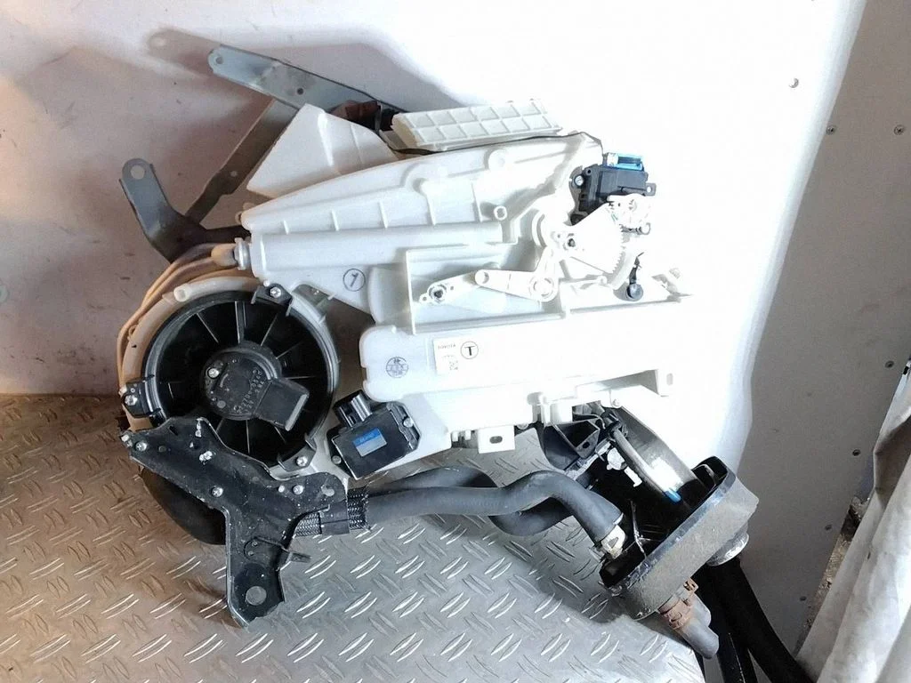 Obudowa nagrzewnicy – komplet – Toyota Land Cruiser (J150) (2009-)