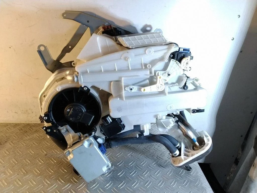 Obudowa nagrzewnicy – komplet – Toyota Land Cruiser (J150) (2009-)
