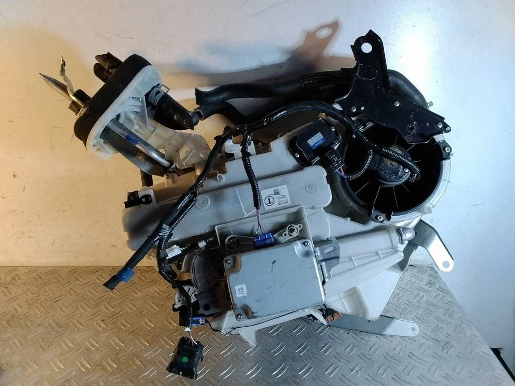 Obudowa nagrzewnicy – komplet – Toyota Land Cruiser (J150) (2009-)