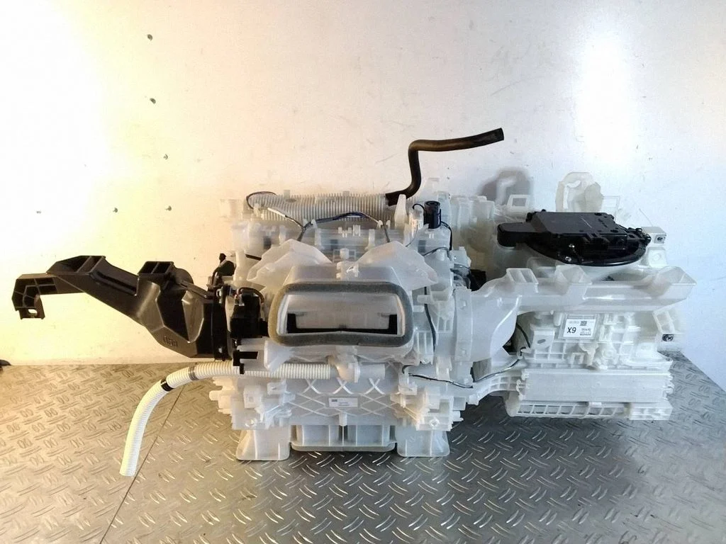 Obudowa nagrzewnicy – komplet – Lexus RX 450H (2016-)