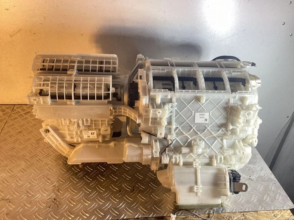 Salongi kütte- ja kliimaploki plastkorpus – Lexus RX 450H (2016-)