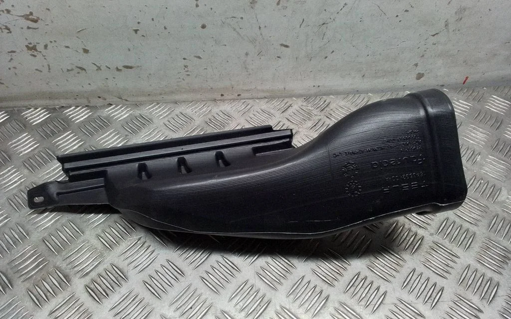 Cabin air duct channel 164359200A