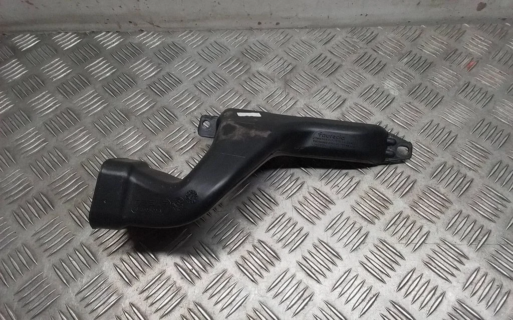 Cabin air duct channel 164359300A