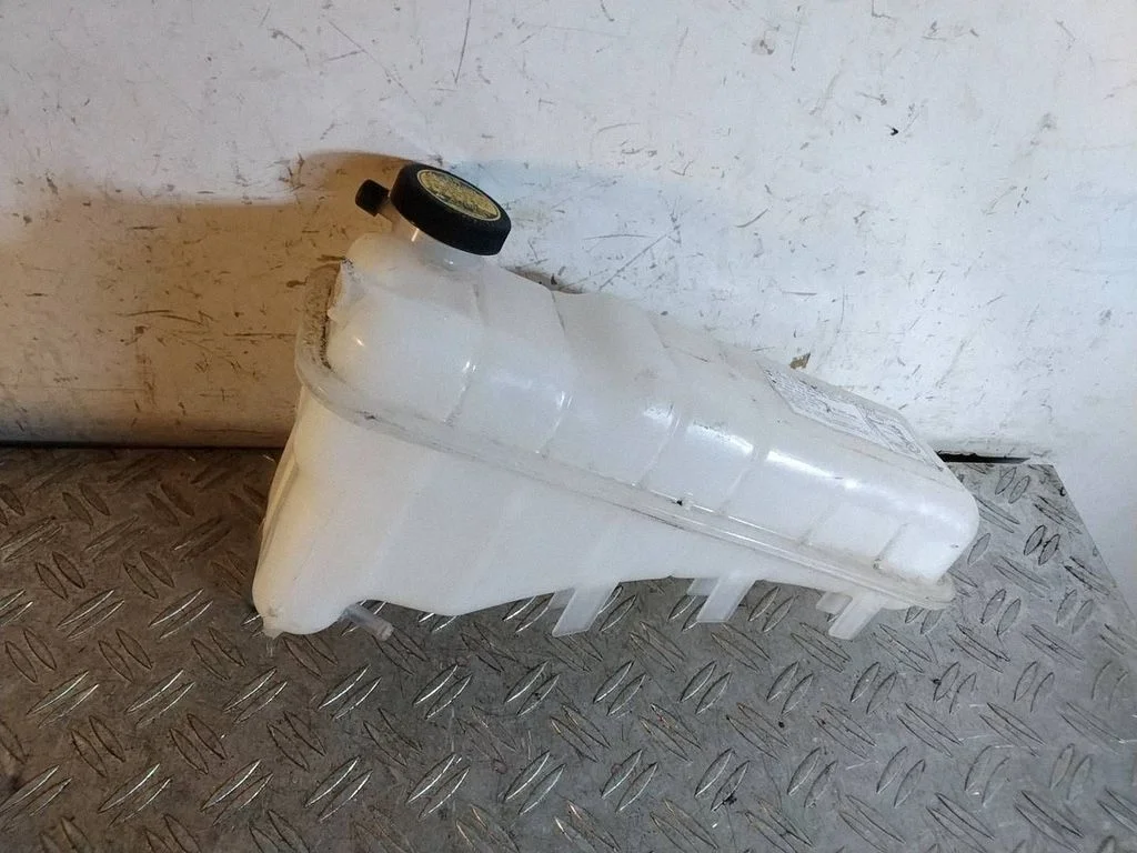 Coolant expansion tank/reservoir – Toyota Land Cruiser (J150) (2009-)