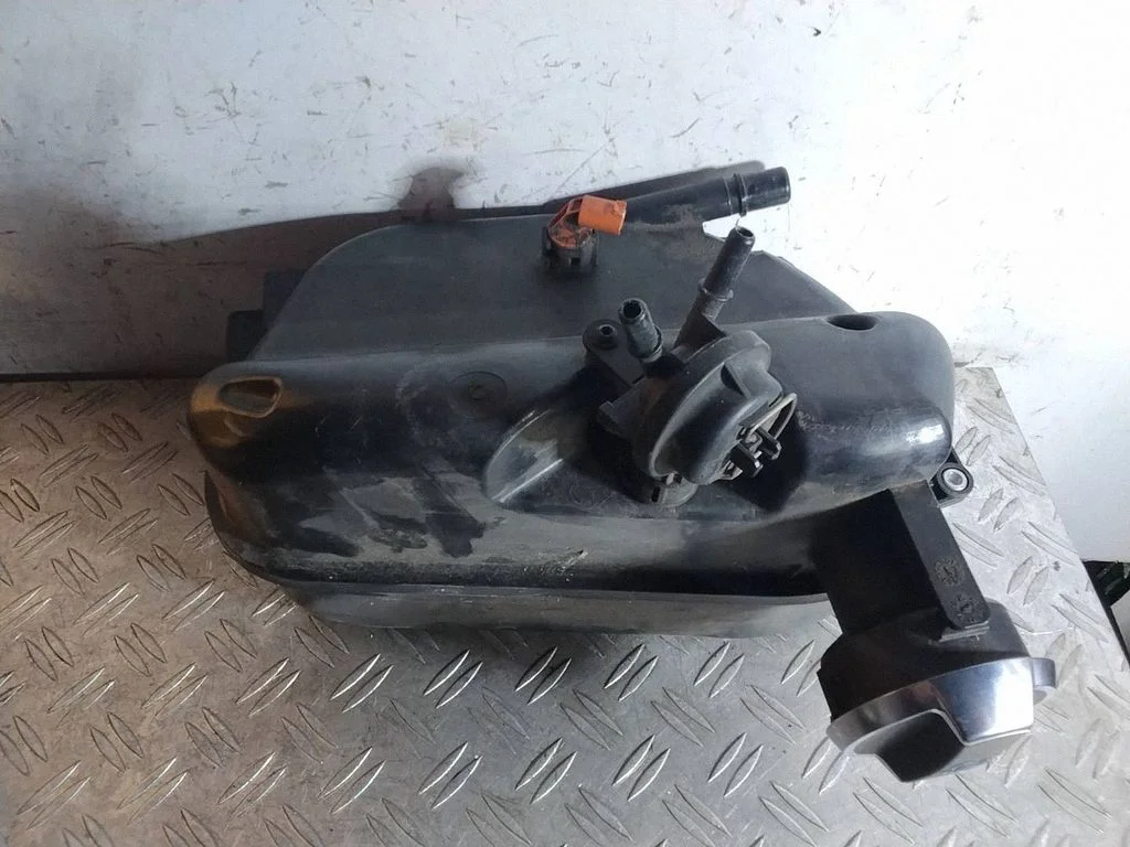 Coolant expansion tank/reservoir – Porsche 911 991 (2011-2019)