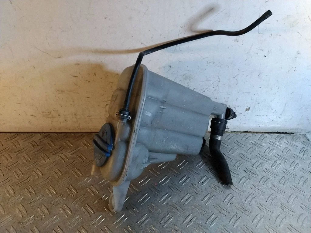 Coolant expansion tank/reservoir – Porsche Macan (95B) (2019-)