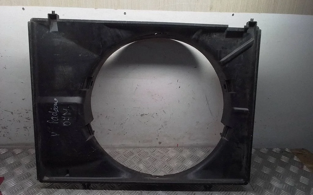 Radiator cooling fan shroud – Mitsubishi Pajero Sport I (1996-2008)