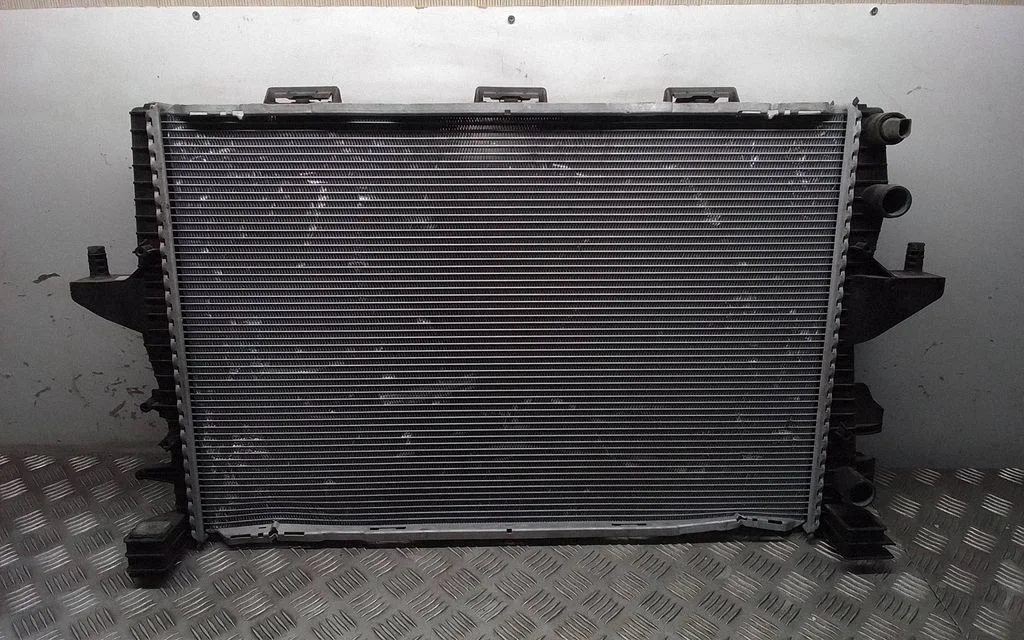 Coolant radiator