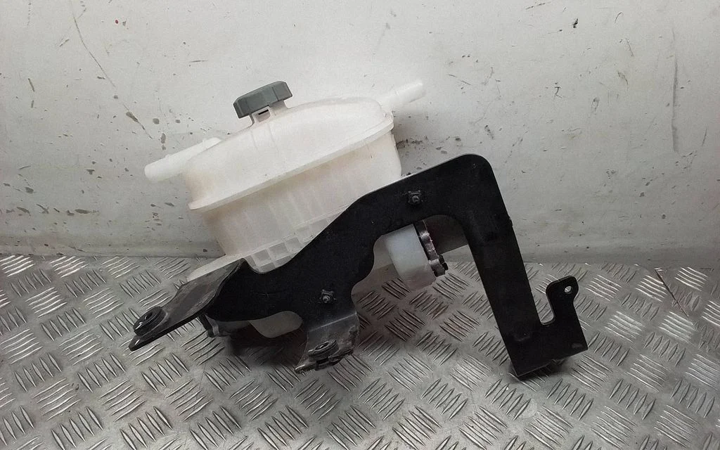 Coolant expansion tank/reservoir – KIA Niro (2022-)