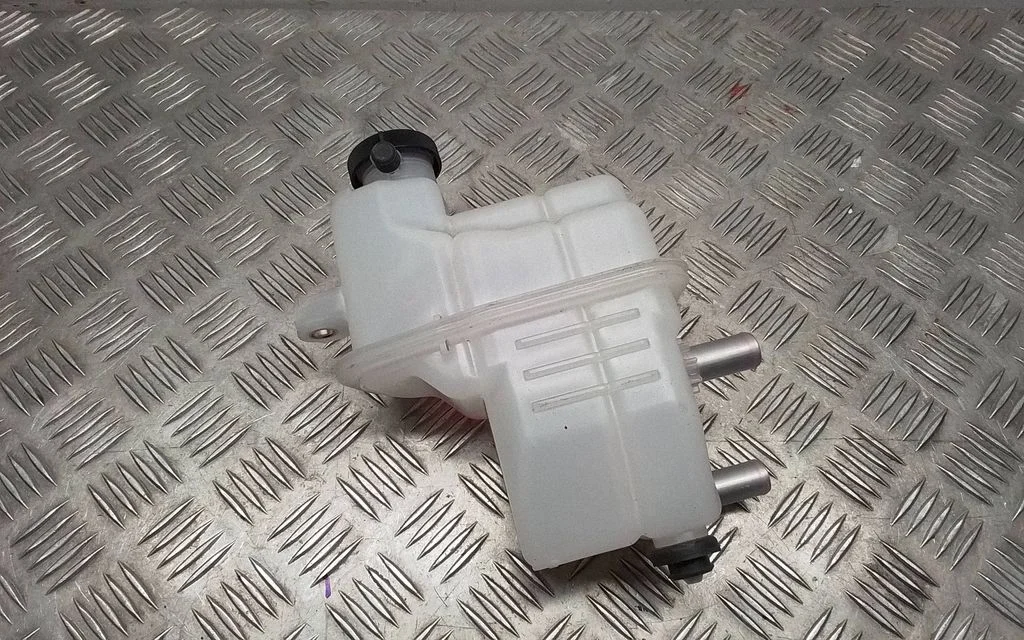 Coolant expansion tank/reservoir – Lexus RX 450H (2016-)