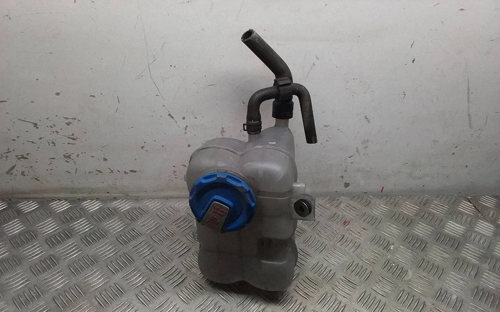 Coolant expansion tank/reservoir – Porsche Macan (95B) (2019-)