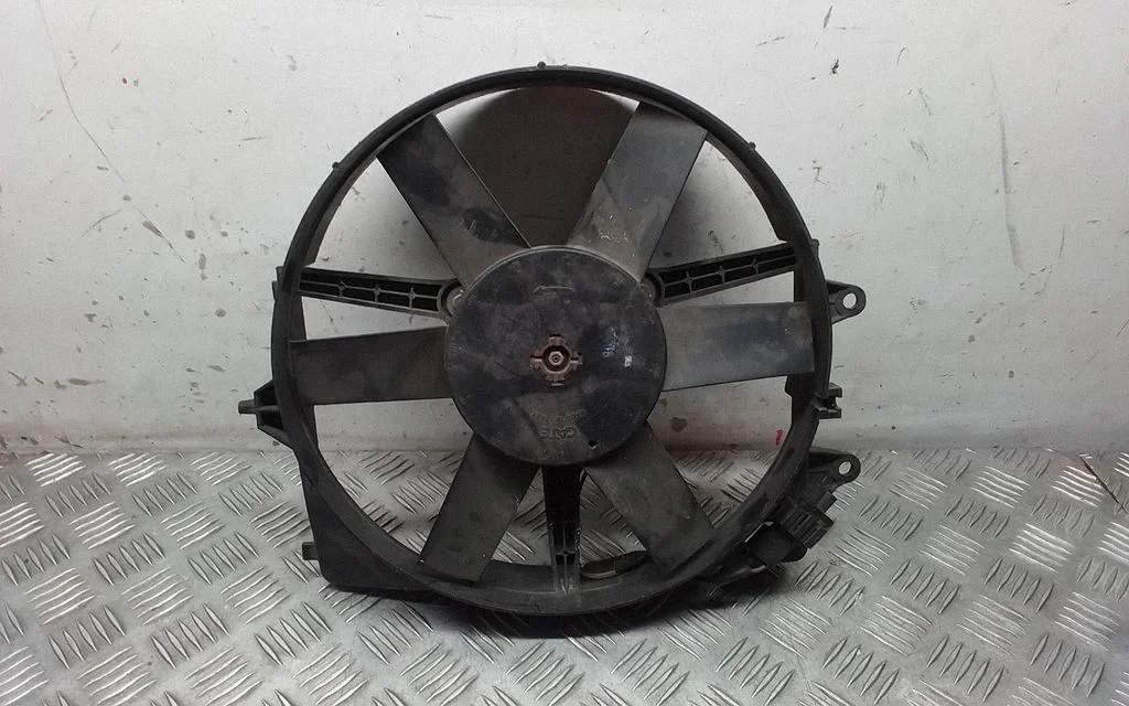 Elektriline radiaatori jahutusventilaator 8240