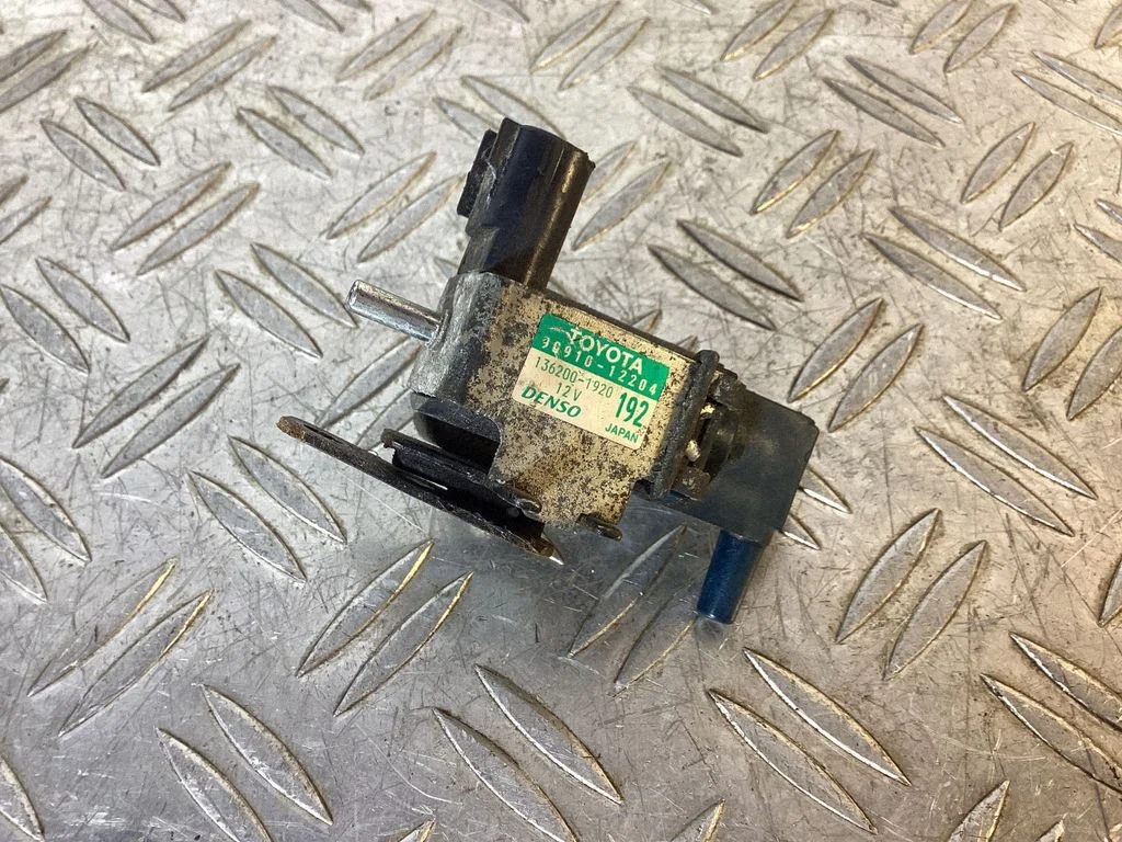 Turbo solenoid valve – Lexus RX 450H (2016-)