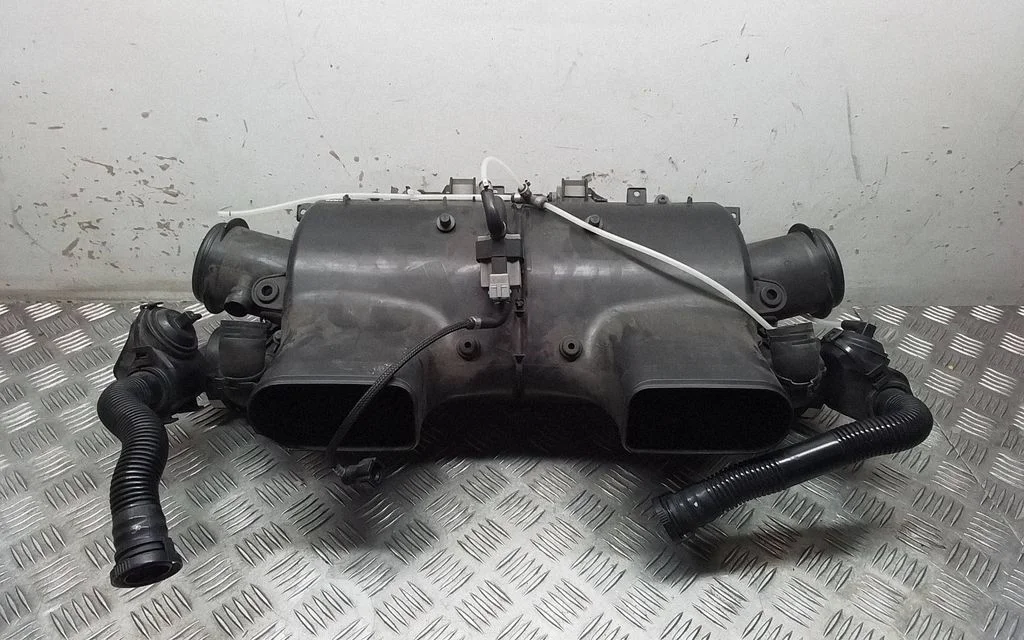Air filter box 9P1129634