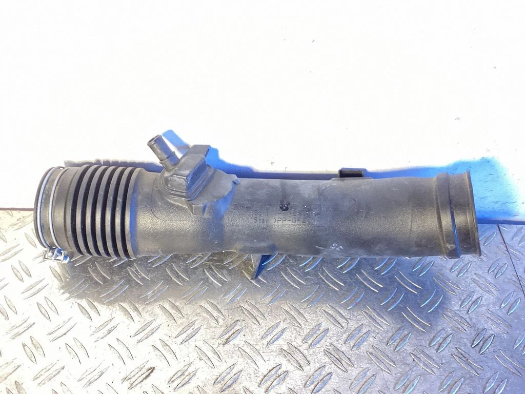 Air intake hose/pipe – Lexus IS III XE30 (2013-2020)