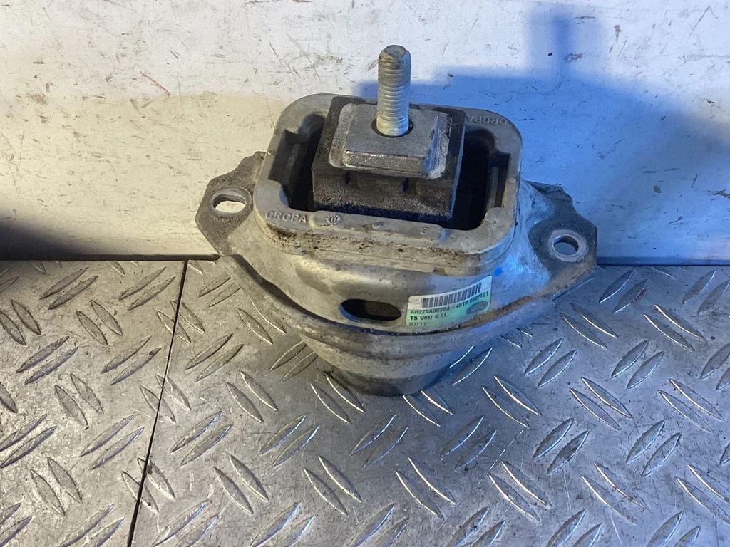 Engine mount bracket AH226A003BA