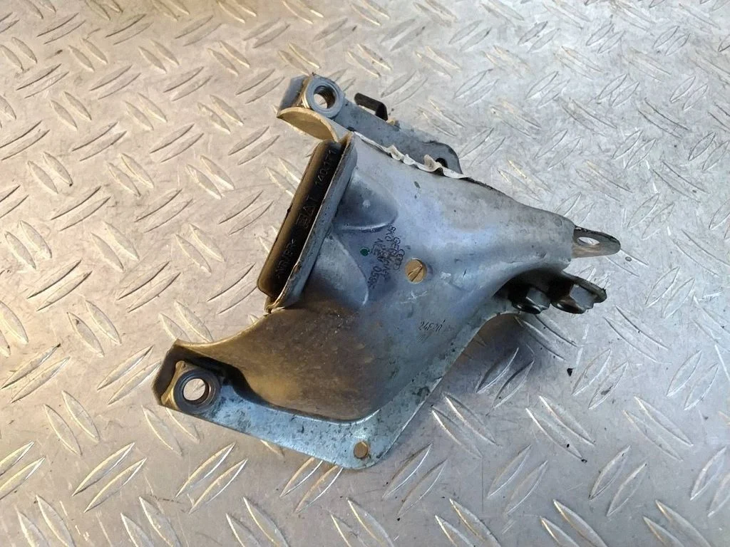 Engine mounting bracket 8K0399059F