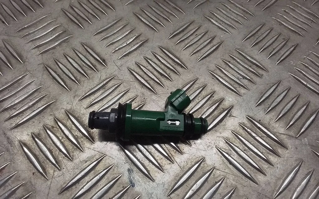 Fuel injector – Subaru Legacy (1999-2003)