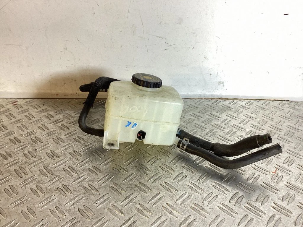 Roolivõimendi vedelikupaak – Lexus GS 250 350 300H 450H (2013-)