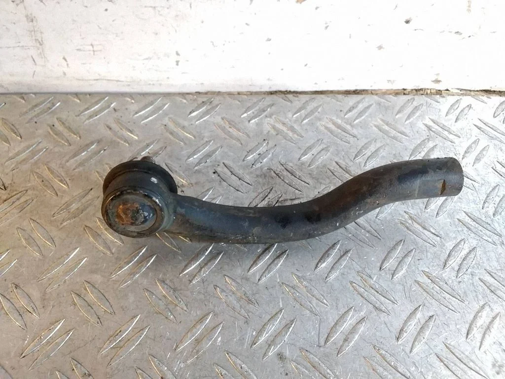 Steering tie rod end – Lexus NX (2014-2021)