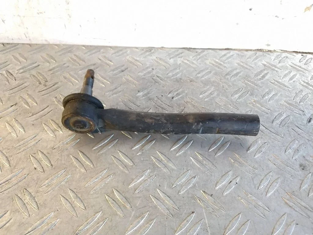 Steering tie rod end – Lexus RX III (2008-2015)