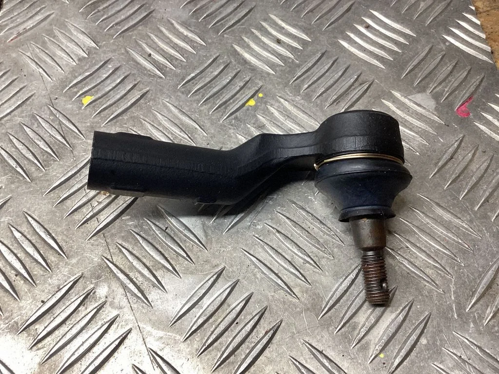 Steering tie rod end – Mazda 3 I (2007-2008)