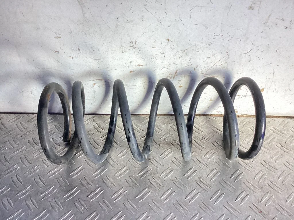 Front coil spring – Toyota RAV 4 (XA50) (2018-)