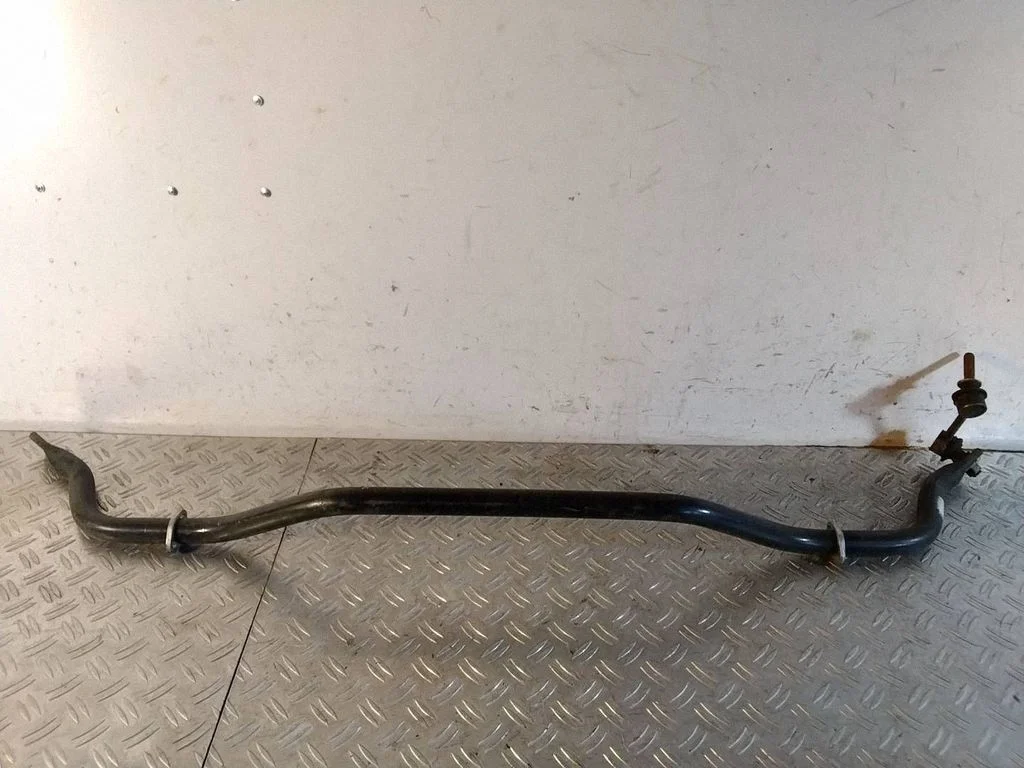 Eesmine stabilisaator (kaldevarras) – Lexus GS 300 350 430 450H (2005-2012)