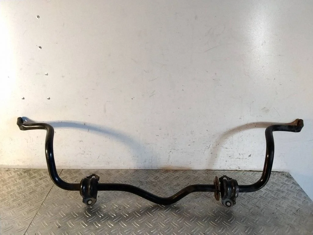 Eesmine stabilisaator (kaldevarras) – Lexus RX 450H (2016-)