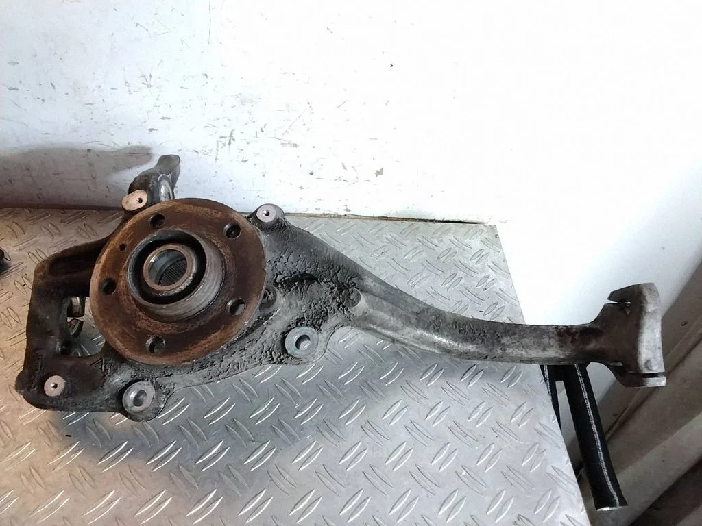 Front wheel hub – Porsche Macan (95B) (2019-)