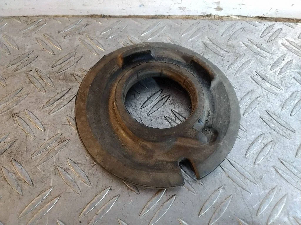 Front coil spring rubber mount – Porsche Macan (95B) (2019-)