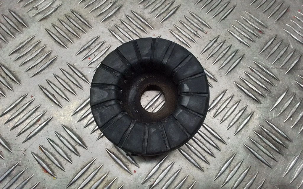 Front coil spring rubber mount – KIA EV6 (2021-)