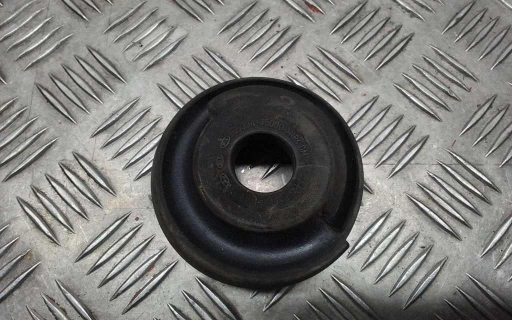 Front coil spring rubber mount – KIA EV6 (2021-)