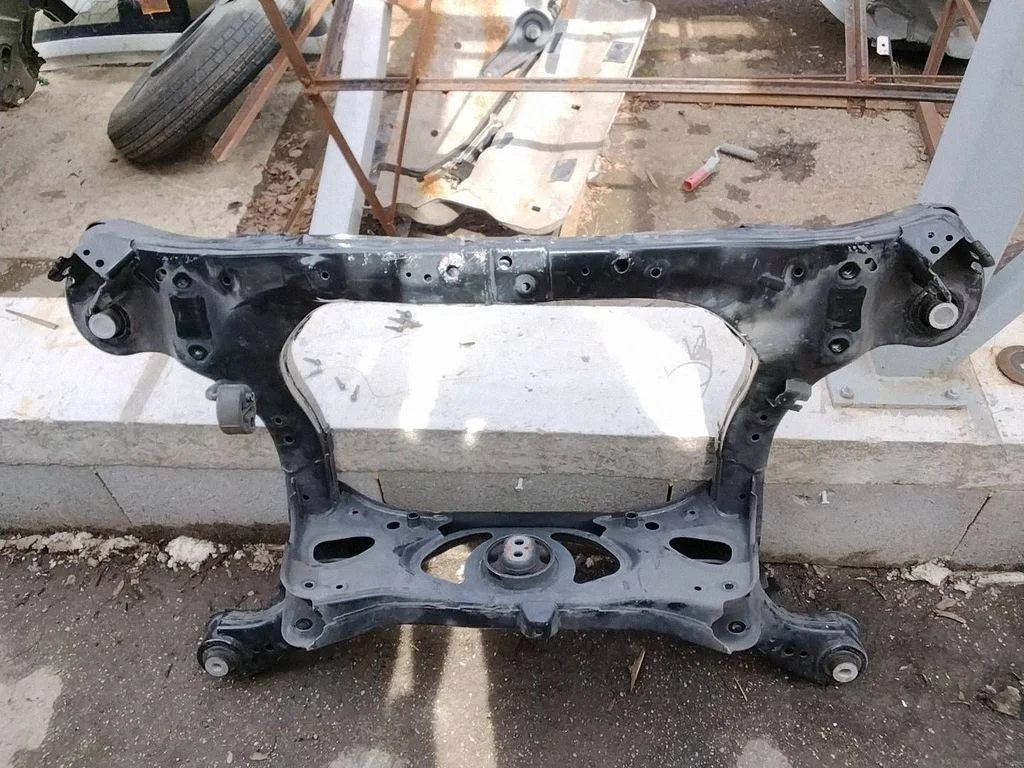 Rear subframe – Lexus RX 450H (2016-)