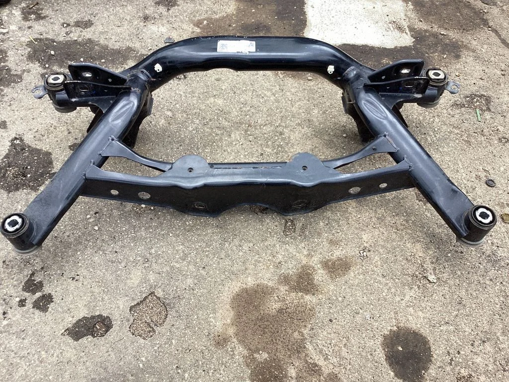 Rear subframe – Volkswagen Tiguan Allspace (2017-)