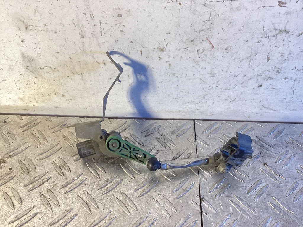 Headlight/headlamp level sensor – Porsche 911 991 (2011-2019)