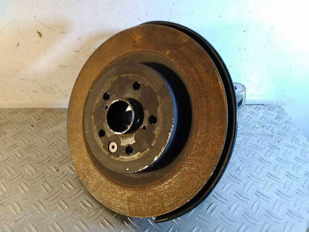 Rear wheel hub – Lexus RX 450H (2016-)