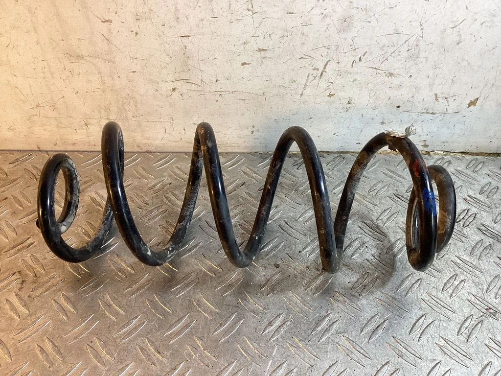 Rear coil spring – Porsche Macan (95B) (2014-2018)