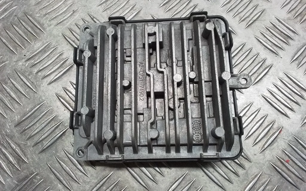Air suspension control unit module (rear) 31427787