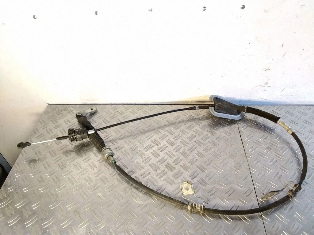 Gear shift cable linkage – Lexus RX 450H (2016-)