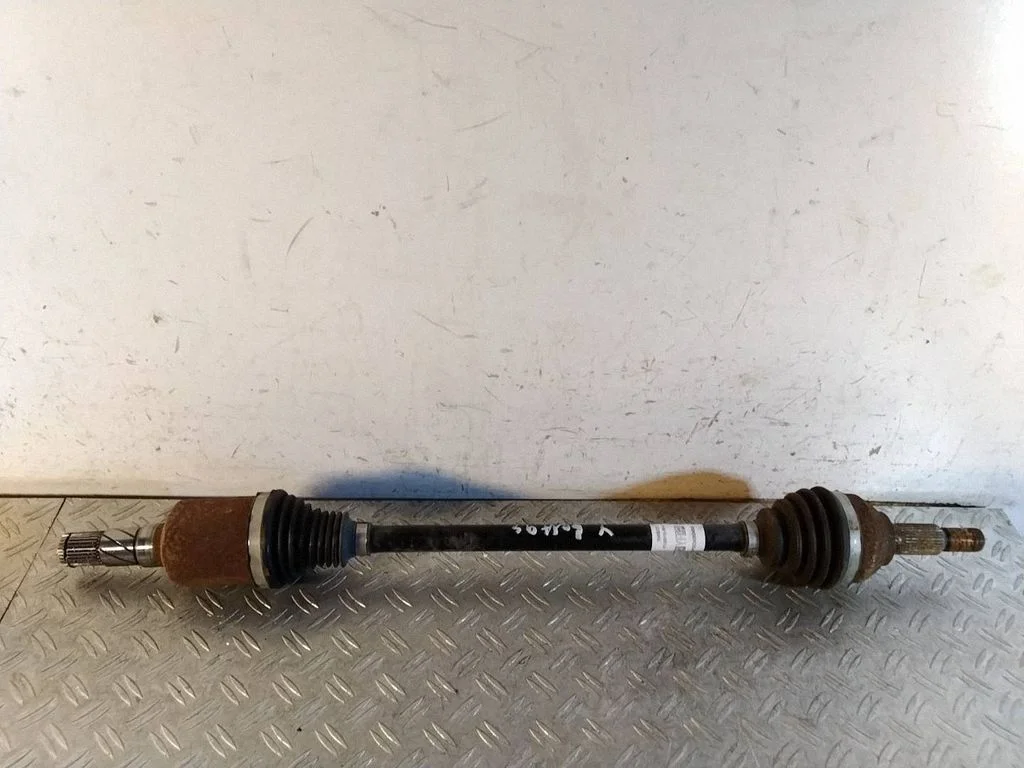 Front driveshaft – Tesla Model Y (2020-)