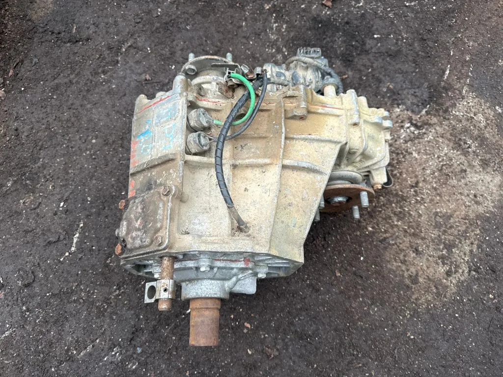 Gearbox transfer box case – Toyota Land Cruiser (J150) (2009-)